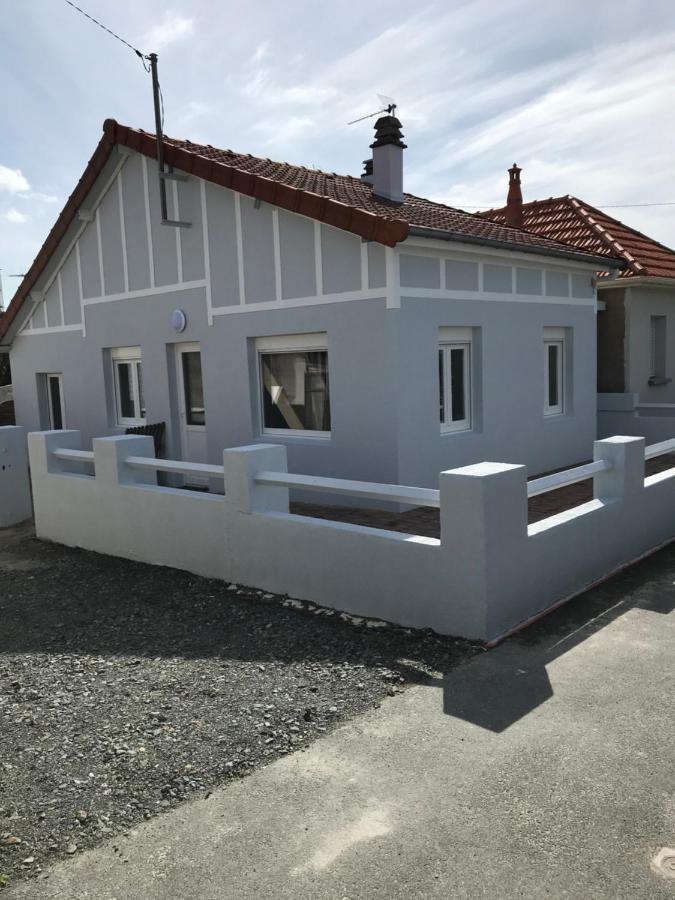 Villa Proche Mer St Martin De Brehal Bagian luar foto